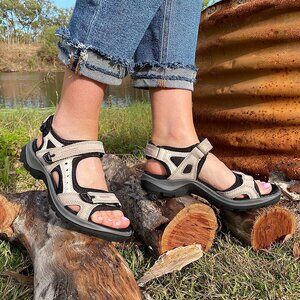 ECCO Women's Offroad Nubuck Walking Sandal